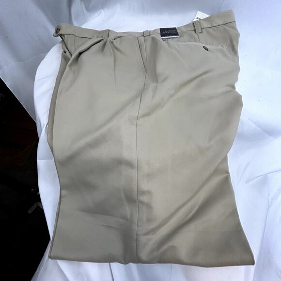 IZOD Golf Pants Men's 38x32 NWT beige front pleat back pocket buttons Metrix fit - Picture 7 of 9